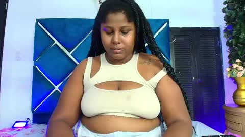 Snapshot of alexarousse4u chatting on May 22, 12:07 am Alexa online show from May 22, 12:07 am