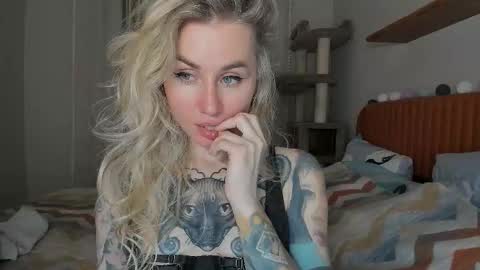 Snapshot of alexarush chatting on October 23, 6:06 pm alexarush online show from October 23, 6:06 pm