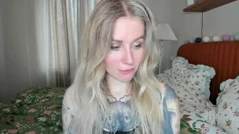 Snapshot of alexarush chatting on May 22, 5:40 pm alexarush online show from May 22, 5:40 pm