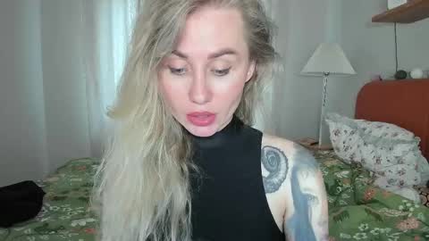 Snapshot of alexarush chatting on May 24, 5:29 pm alexarush online show from May 24, 5:29 pm
