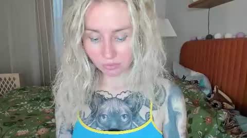 Snapshot of alexarush chatting on August 7, 6:21 pm alexarush online show from August 7, 6:21 pm