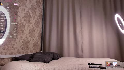 Snapshot of alexaunreal chatting on February 20, 6:26 am Alexa online show from February 20, 6:26 am