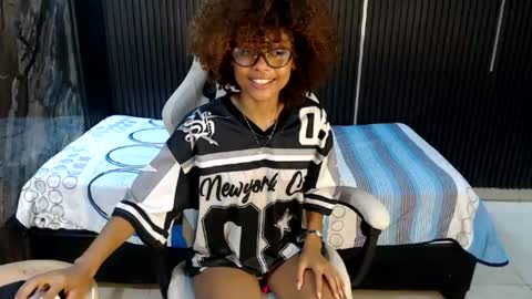 Snapshot of alexawet_ chatting on August 5, 2:42 pm Alexa online show from August 5, 2:42 pm