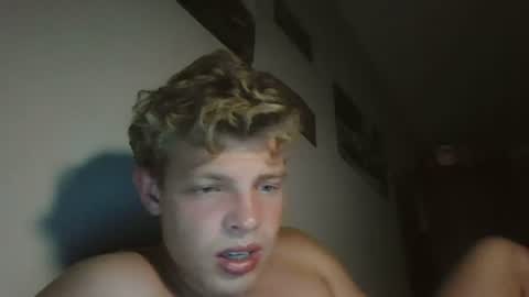 Snapshot of alexcoxx21 chatting on July 29, 10:52 pm alexcoxx21 online show from July 29, 10:52 pm