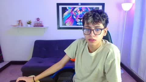 alex online show from May 1, 1:59 pm