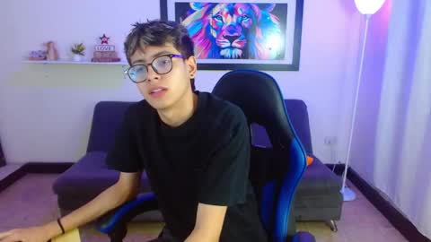 alex online show from May 2, 2:33 pm