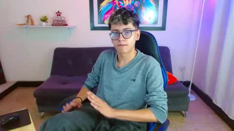 Snapshot of alexcum_18 chatting on May 9, 2:00 pm alex online show from May 9, 2:00 pm