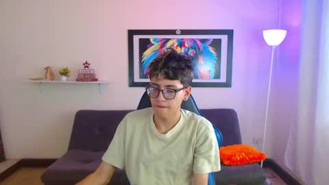 Snapshot of alexcum_18 chatting on May 29, 1:53 pm alex online show from May 29, 1:53 pm