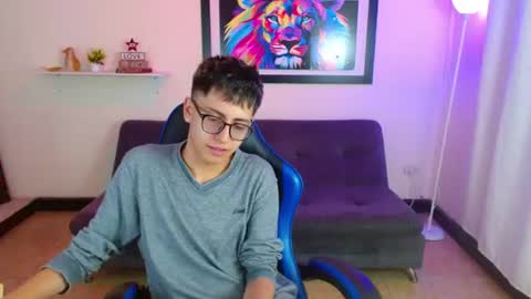 Snapshot of alexcum_18 chatting on June 11, 6:06 pm alex online show from June 11, 6:06 pm
