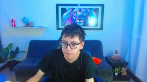 Snapshot of alexcum_18 chatting on June 29, 2:06 pm alex online show from June 29, 2:06 pm