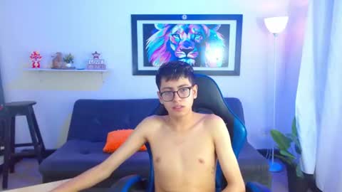 Snapshot of alexcum_18 chatting on July 11, 1:58 pm alex online show from July 11, 1:58 pm