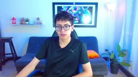 Snapshot of alexcum_18 chatting on July 28, 2:13 pm alex online show from July 28, 2:13 pm