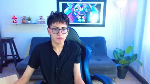 Snapshot of alexcum_18 chatting on August 1, 6:51 pm alex online show from August 1, 6:51 pm