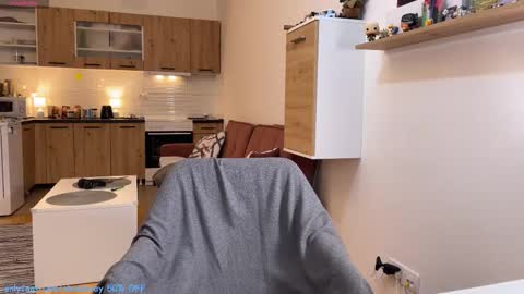           online show from November 16, 6:52 am