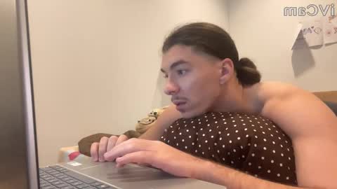 Snapshot of alexfilmx chatting on October 15, 5:40 am alexfilmx online show from October 15, 5:40 am