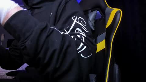 alexgiraldo__ online show from November 24, 7:08 am