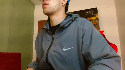 Snapshot of alexgiraldo__ chatting on May 31, 12:23 pm alexgiraldo__ online show from May 31, 12:23 pm