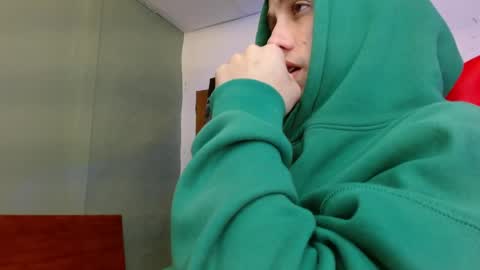 Snapshot of alexgiraldo__ chatting on June 6, 12:43 pm alexgiraldo__ online show from June 6, 12:43 pm