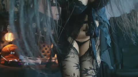 Alex online show from February 19, 6:48 pm