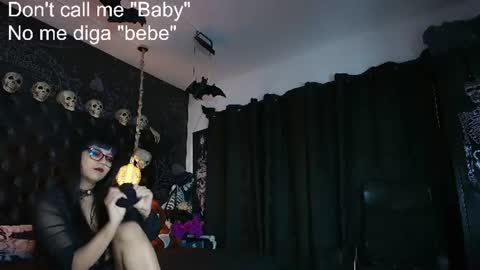 Snapshot of alexhoe_ chatting on June 23, 6:39 pm Alex online show from June 23, 6:39 pm