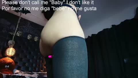 Snapshot of alexhoe_ chatting on July 7, 6:45 pm Alex online show from July 7, 6:45 pm