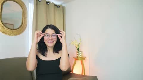 alexia_clark7 online show from January 14, 7:52 pm
