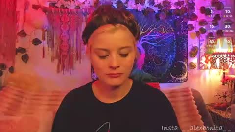 Snapshot of alexiafisher_ chatting on July 10, 5:56 am Alex online show from July 10, 5:56 am