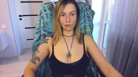 Snapshot of alexiayellow chatting on May 22, 8:53 am Alexia online show from May 22, 8:53 am