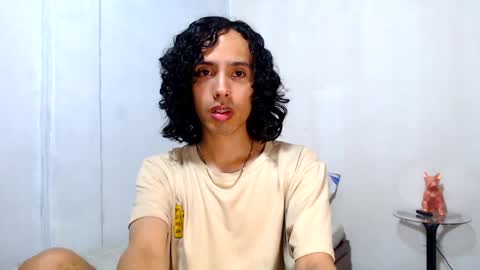 Snapshot of alexis21_ chatting on May 10, 6:57 pm Alexis online show from May 10, 6:57 pm