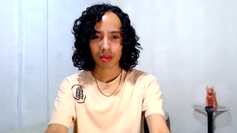Snapshot of alexis21_ chatting on May 16, 12:26 pm Alexis online show from May 16, 12:26 pm