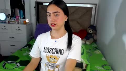 Snapshot of alexis_brown11 chatting on June 14, 1:36 am -- ALEXIS -- online show from June 14, 1:36 am