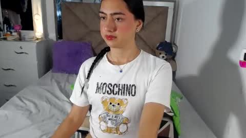 Snapshot of alexis_brown11 chatting on June 24, 1:26 am -- ALEXIS -- online show from June 24, 1:26 am