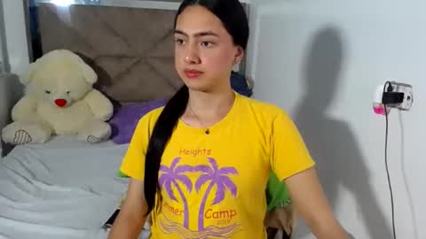 Snapshot of alexis_brown11 chatting on July 17, 2:29 am -- ALEXIS -- online show from July 17, 2:29 am