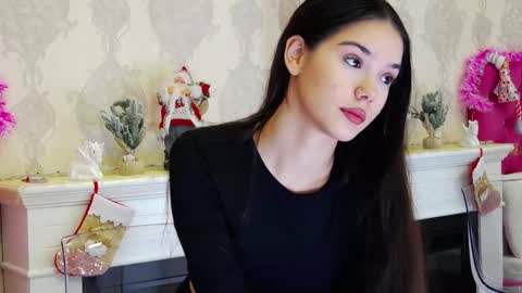 alexisdevine online show from December 19, 5:36 am