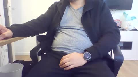 Snapshot of alexisgood888 chatting on December 1, 9:58 am Slave Alex online show from December 1, 9:58 am