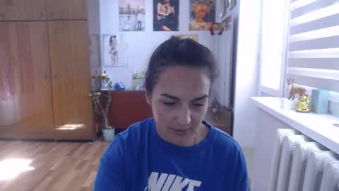 AlexisMillers online show from October 21, 11:00 am