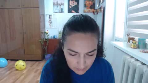 AlexisMillers online show from October 28, 8:29 am