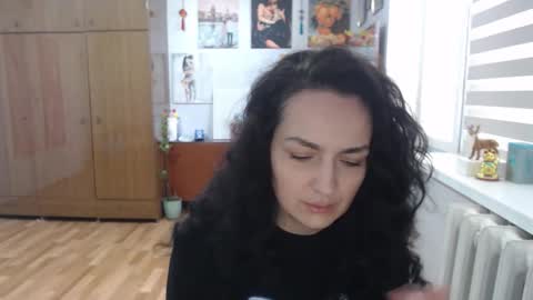 AlexisMillers online show from April 27, 9:40 am