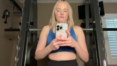 Snapshot of alexispaige06 chatting on November 25, 11:38 pm alexispaige06 online show from November 25, 11:38 pm