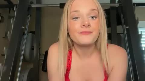 Snapshot of alexispaige06 chatting on December 4, 10:29 pm alexispaige06 online show from December 4, 10:29 pm