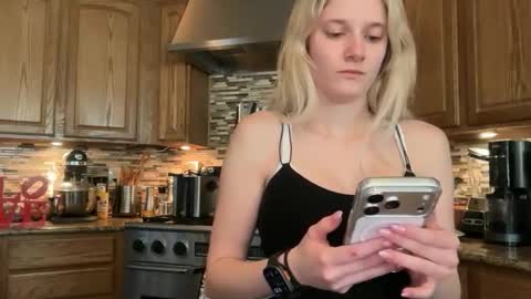 alexispaige06 online show from March 3, 5:30 pm