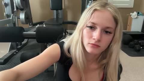 Snapshot of alexispaige06 chatting on May 30, 5:54 pm alexispaige06 online show from May 30, 5:54 pm