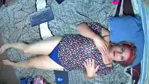 Snapshot of alexiss699 chatting on July 27, 3:35 am alexiss699 online show from July 27, 3:35 am