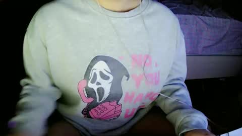 Snapshot of alexisxpeach chatting on June 21, 5:21 am Alexis online show from June 21, 5:21 am