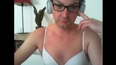 Snapshot of alexja_ganja chatting on February 9, 11:14 am Alexia online show from February 9, 11:14 am