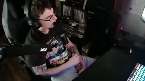 Snapshot of alexlong20 chatting on November 18, 6:45 pm alexlong20 online show from November 18, 6:45 pm