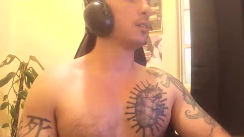 Snapshot of alexopenmind21 chatting on May 8, 2:39 am Alexxx online show from May 8, 2:39 am
