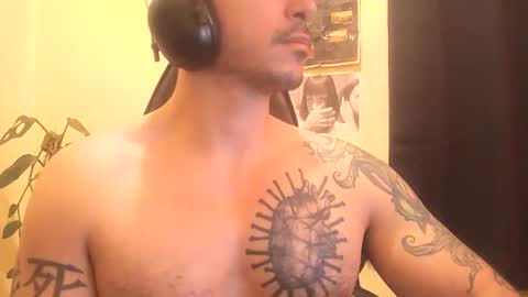 Snapshot of alexopenmind21 chatting on May 13, 3:59 am Alexxx online show from May 13, 3:59 am