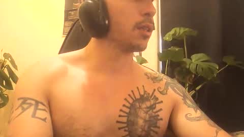 Snapshot of alexopenmind21 chatting on May 26, 1:12 am Alexxx online show from May 26, 1:12 am