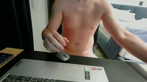 Snapshot of alexpiloto chatting on November 13, 9:41 am alexpiloto online show from November 13, 9:41 am